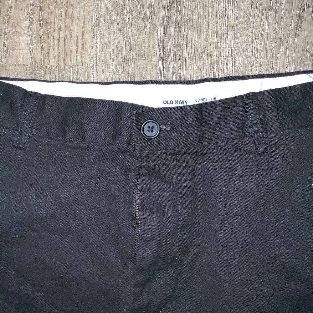 NWOT Size 38 Black Old Navy Shorts